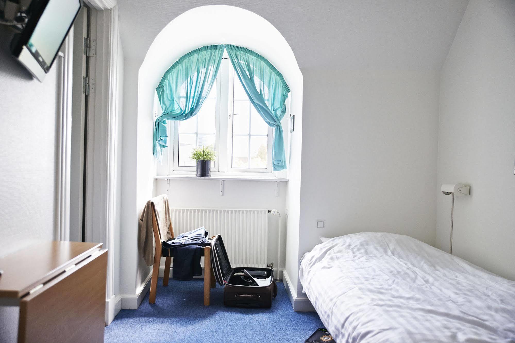 Danhostel Odense City Екстериор снимка A room at the hotel
