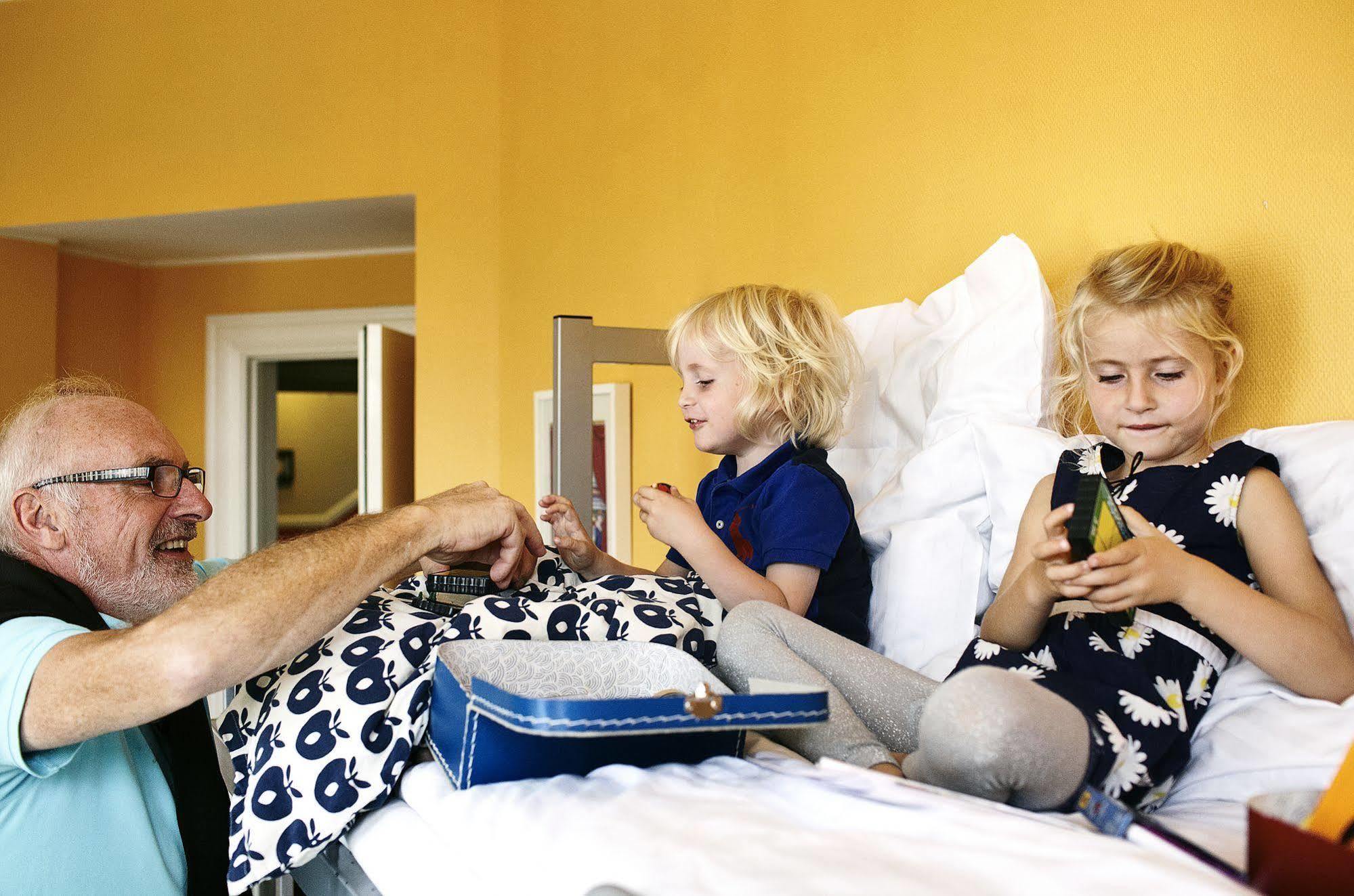 Danhostel Odense City Екстериор снимка Family at the Best Western Premier Hotel, Copenhagen